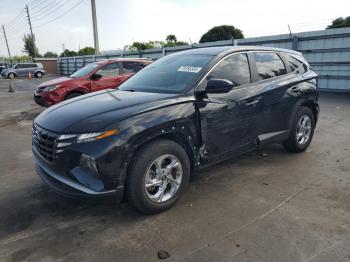  Salvage Hyundai TUCSON