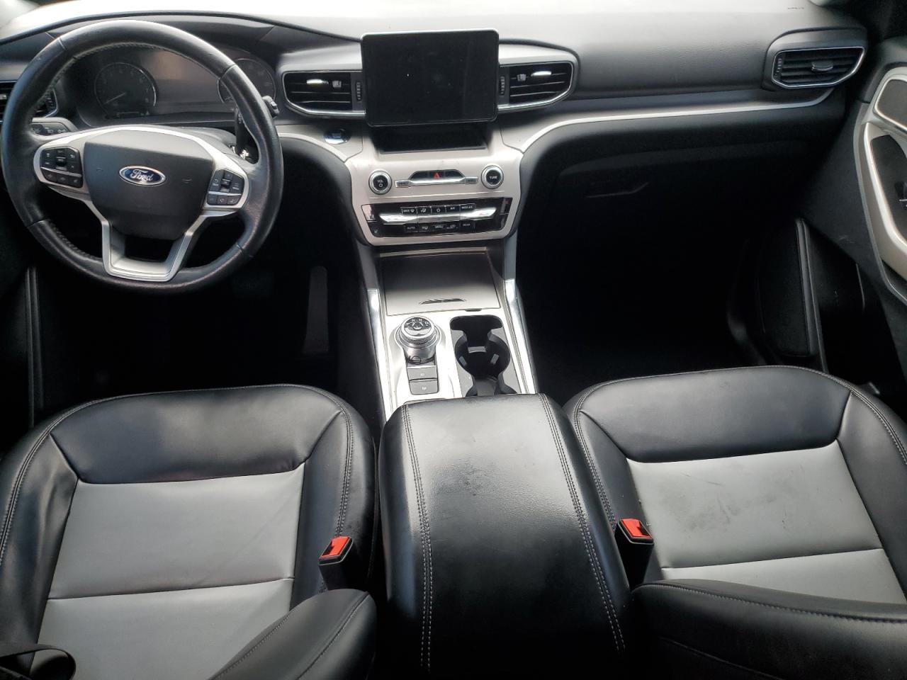 Ford Explorer Xlt Image 6