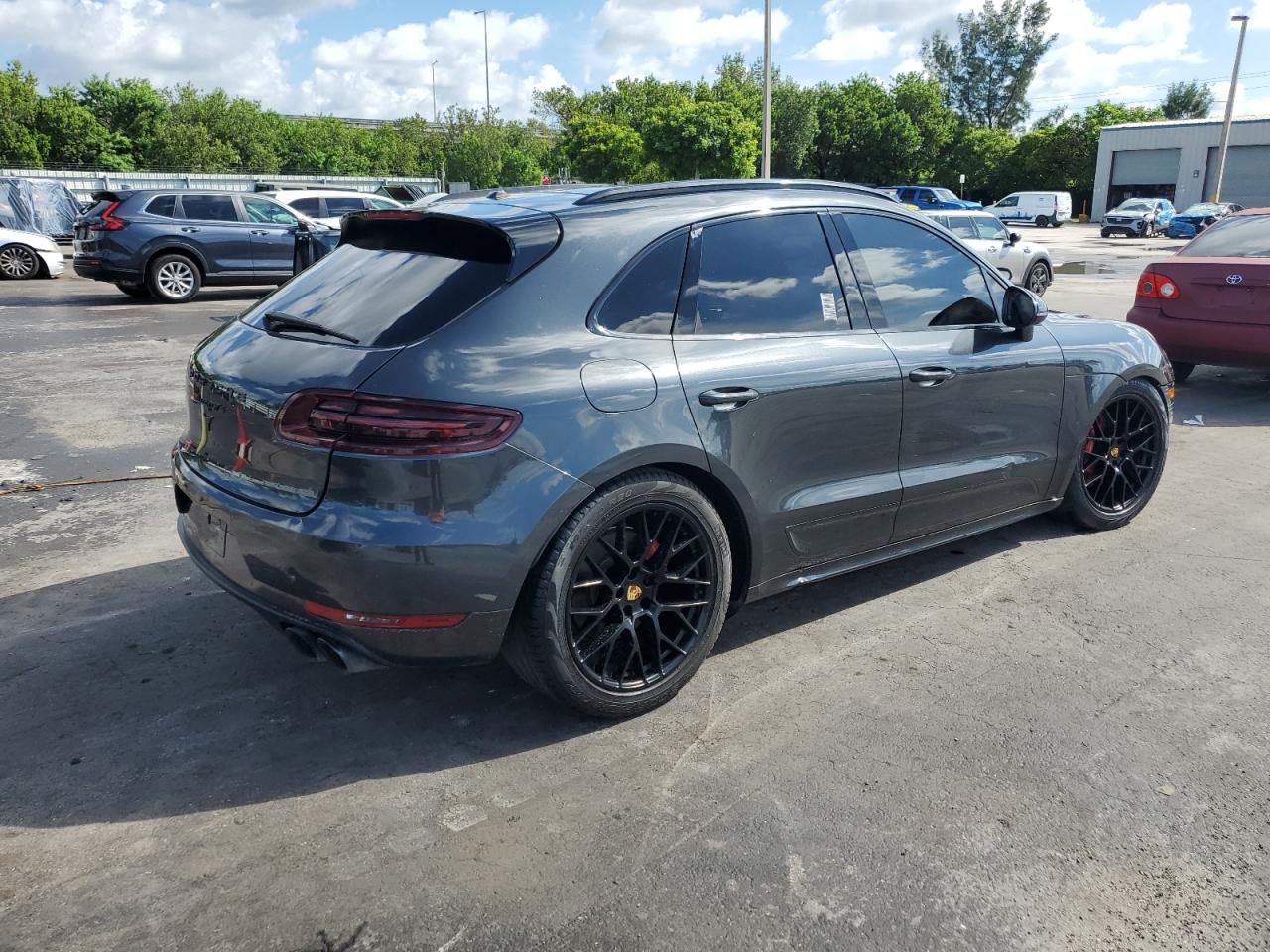 Porsche Macan Gts Image 3