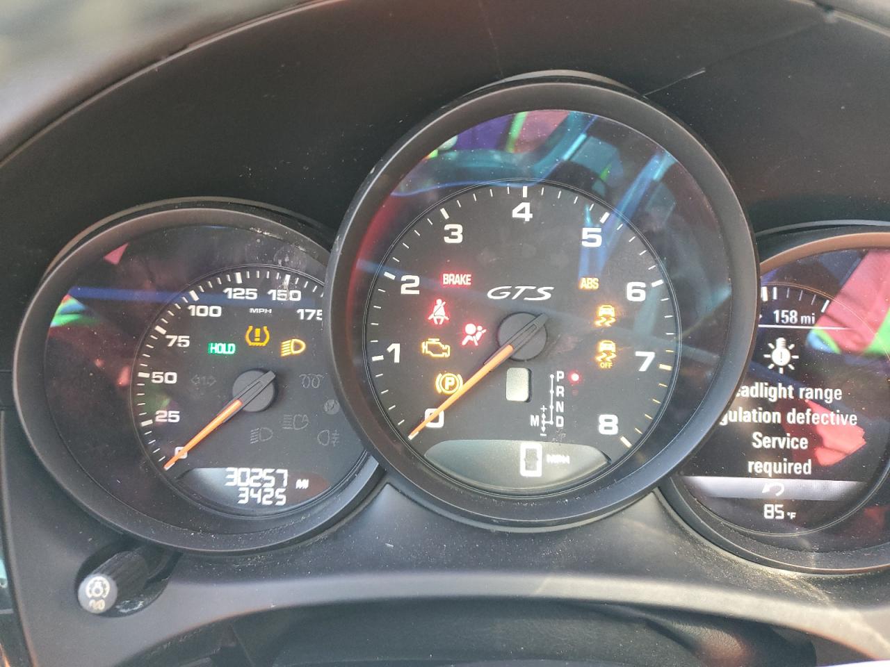 Porsche Macan Gts Image 12