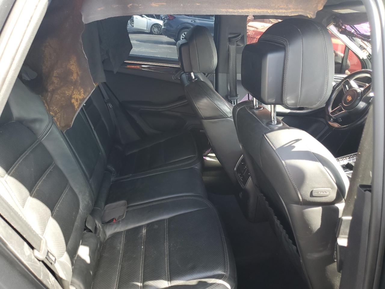 Porsche Macan Gts Image 10