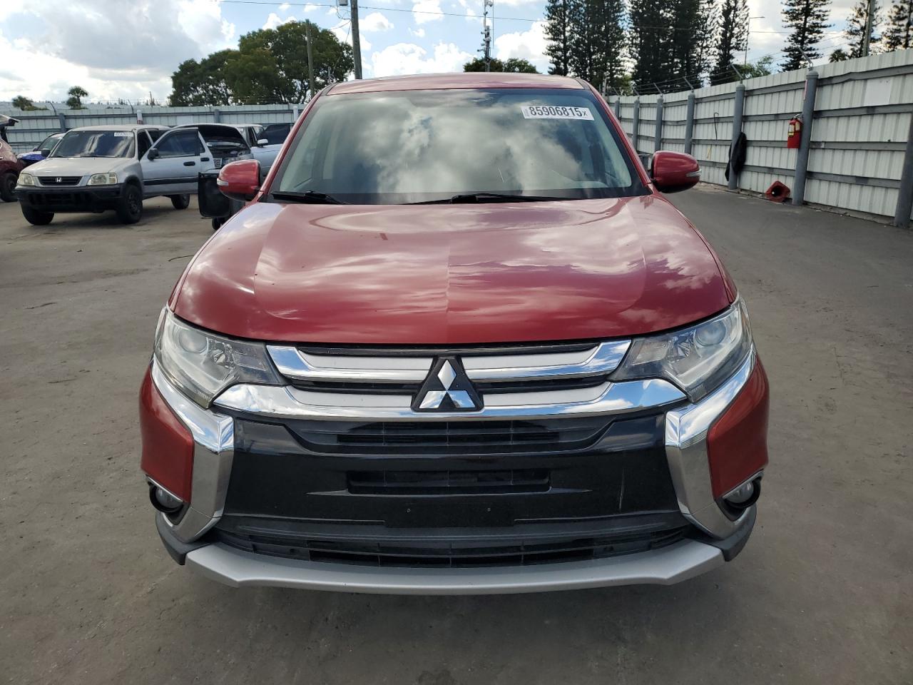 Mitsubishi Outlander Se Image 6