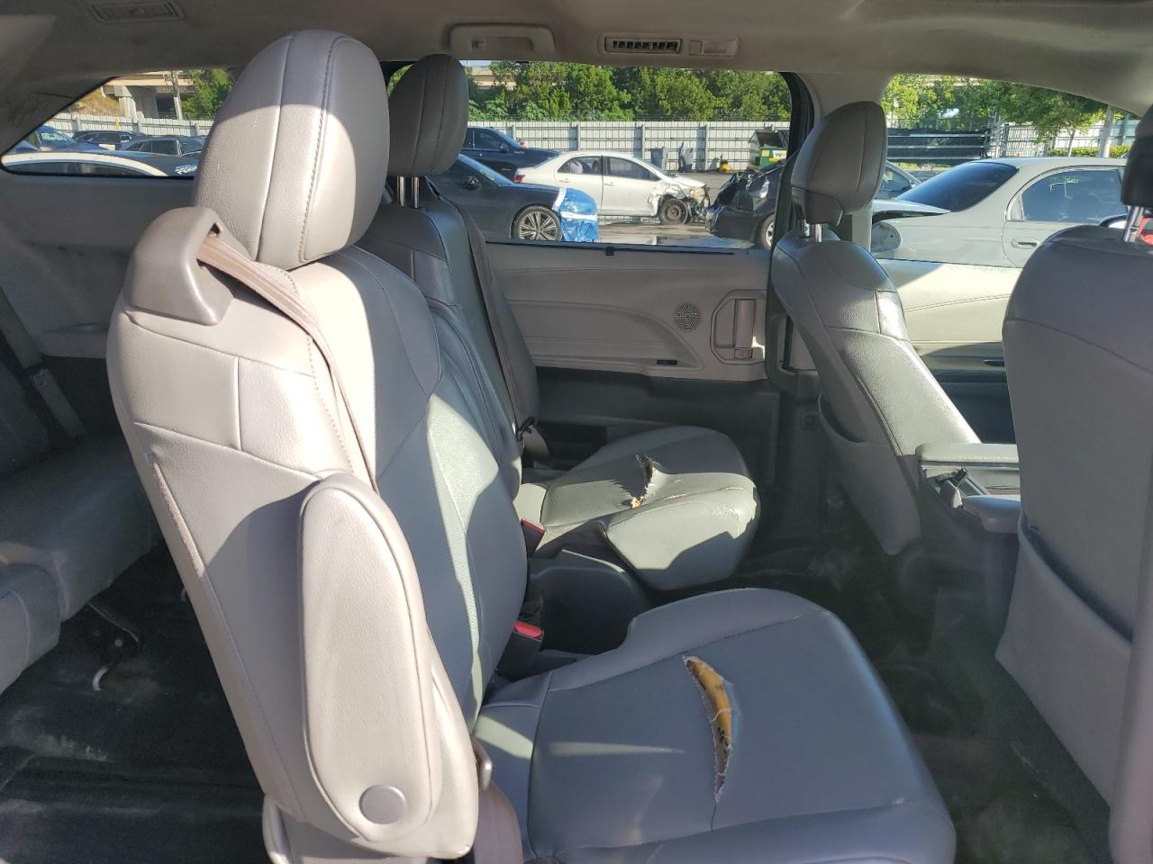 Toyota Sienna Xle Image 7