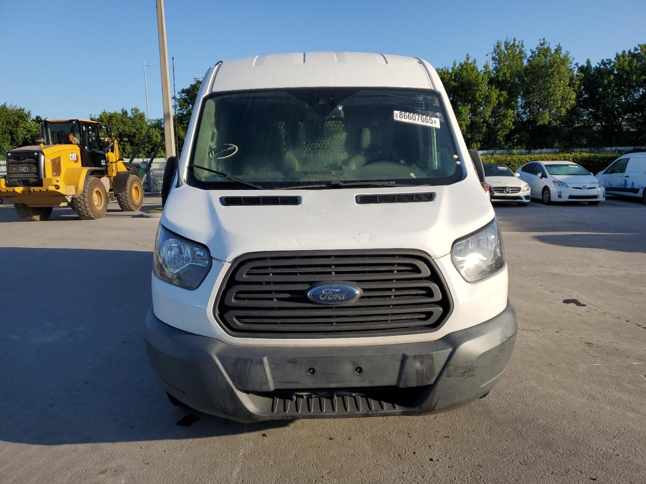 Ford Transit T-250 Image 7