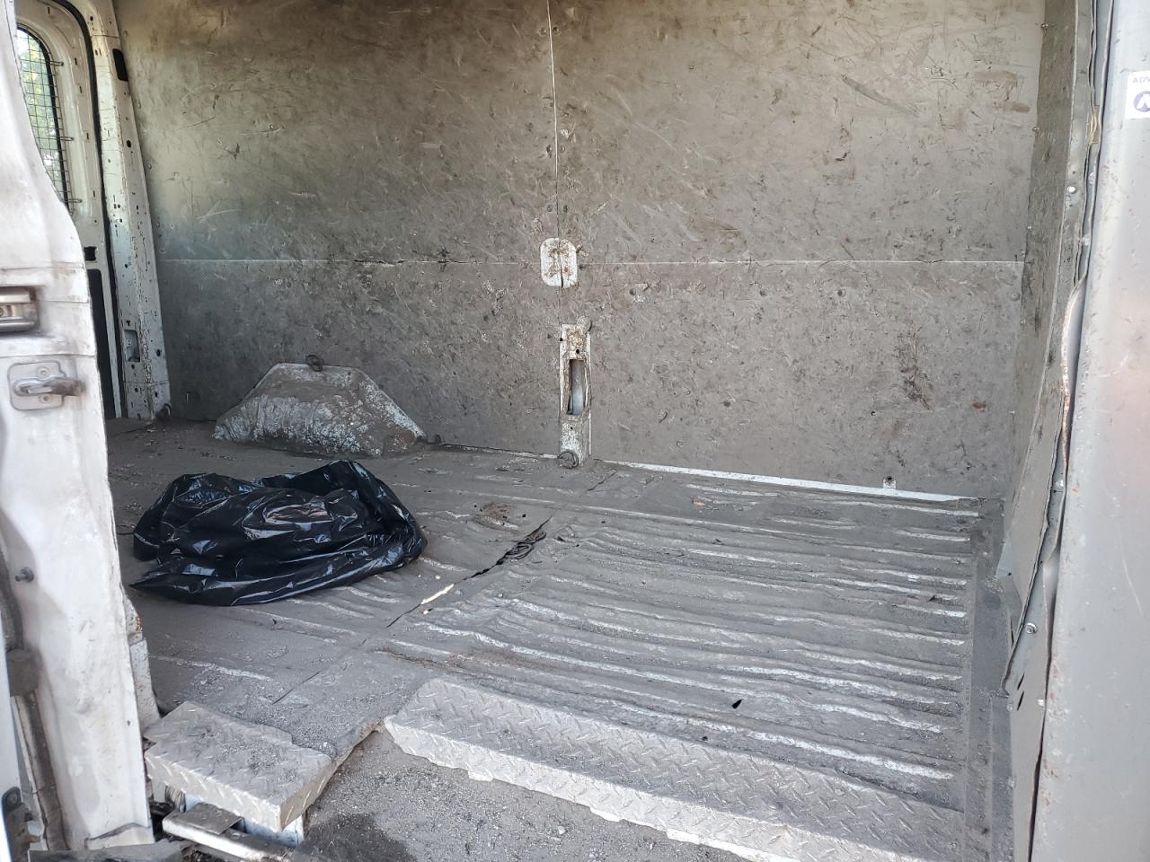 Ford Transit T-250 Image 3