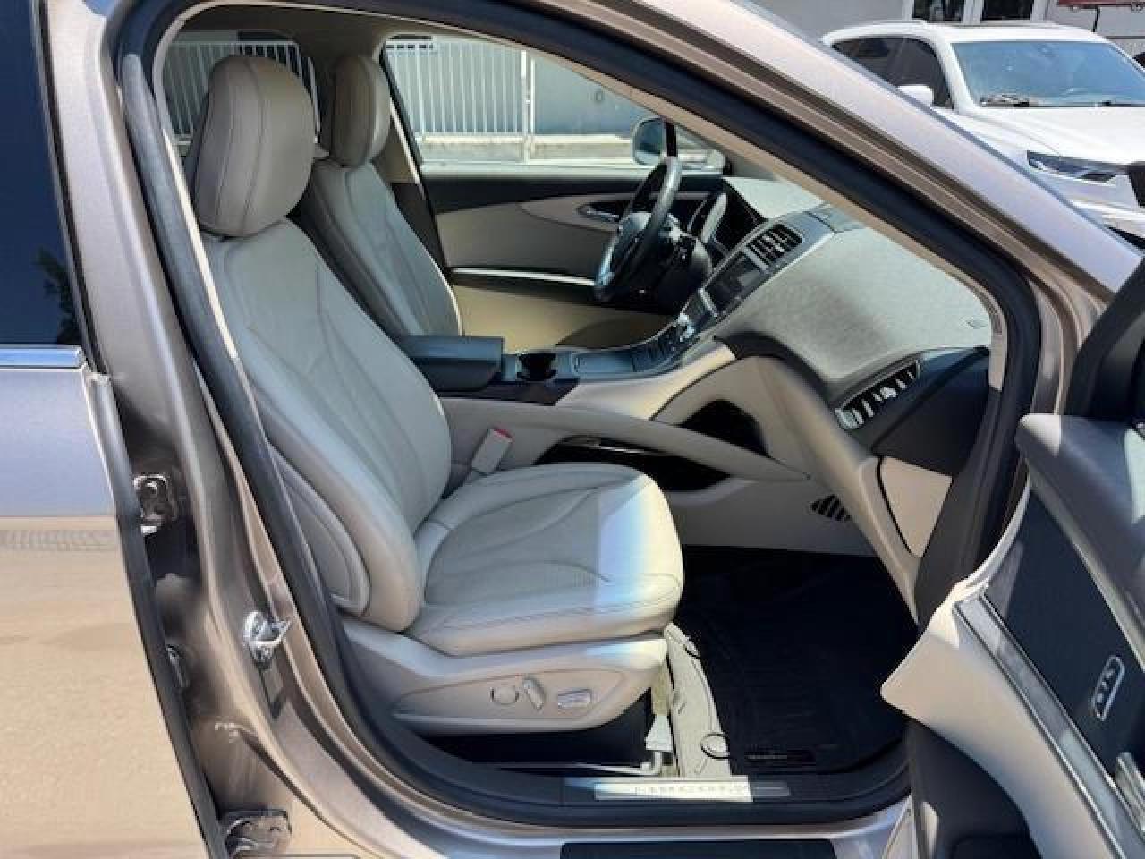 Lincoln Nautilus Image 10