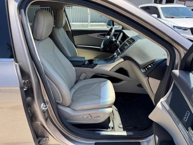 Lincoln Nautilus Image 10