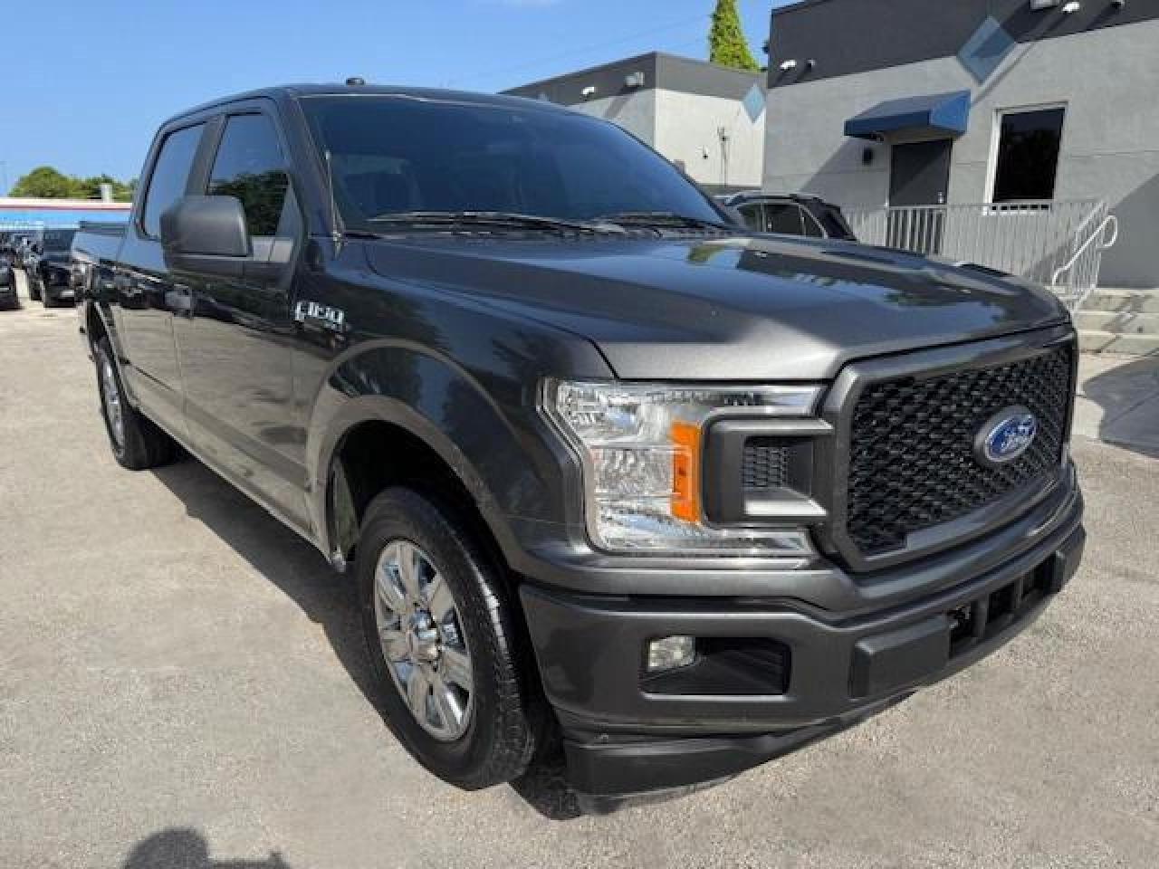 Ford F-150 Supercrew Image 5