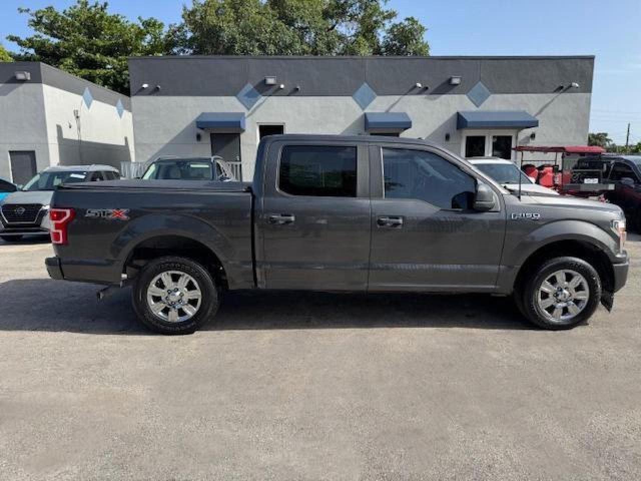 Ford F-150 Supercrew Image 11