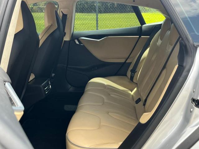 Tesla Model S Image 8