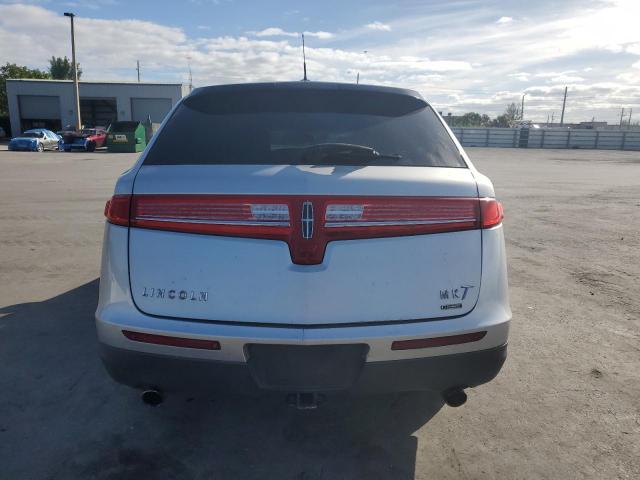 Lincoln MKT Image 5