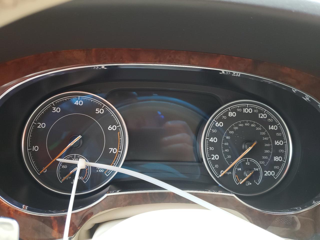 Bentley Bentayga Image 13