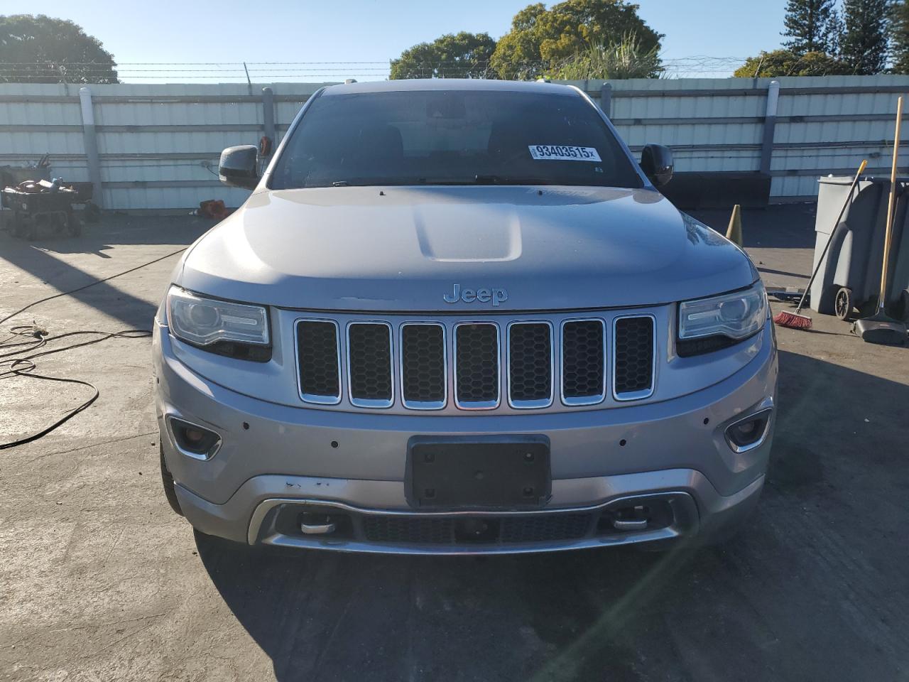 Jeep Grand Cherokee Overland Image 2