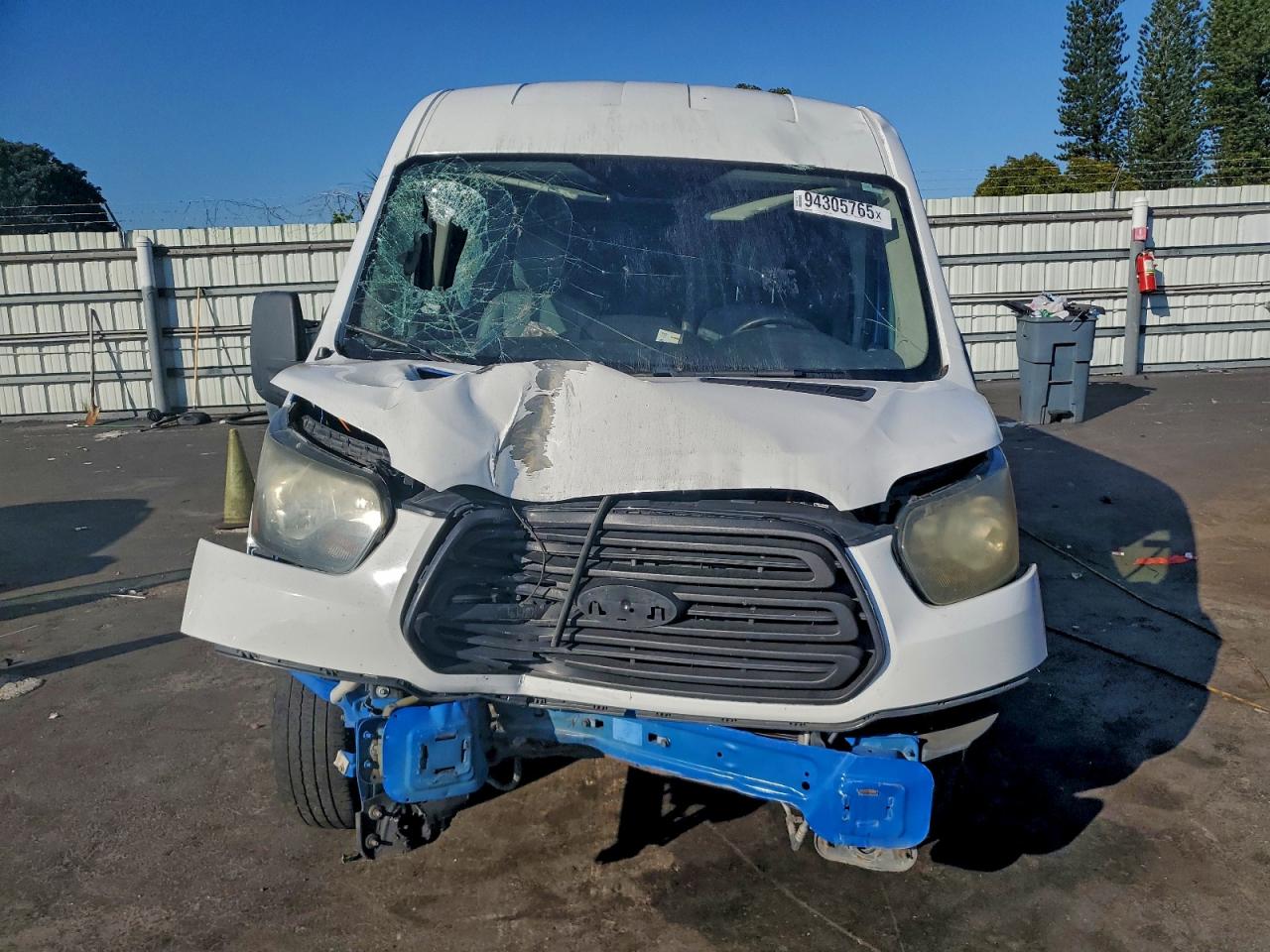 Ford Transit T-250 Image 2
