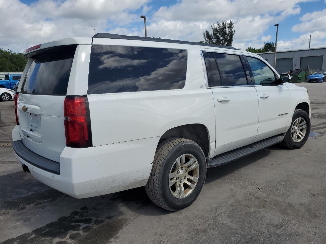 Chevrolet Suburban K1500 Lt Image 2