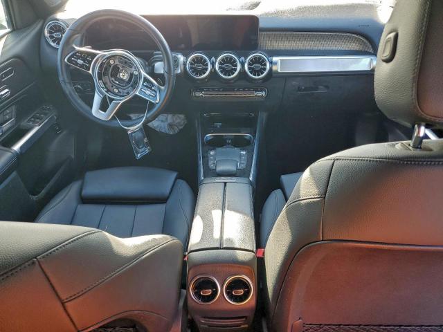 Mercedes-Benz GLB 250 Image 8