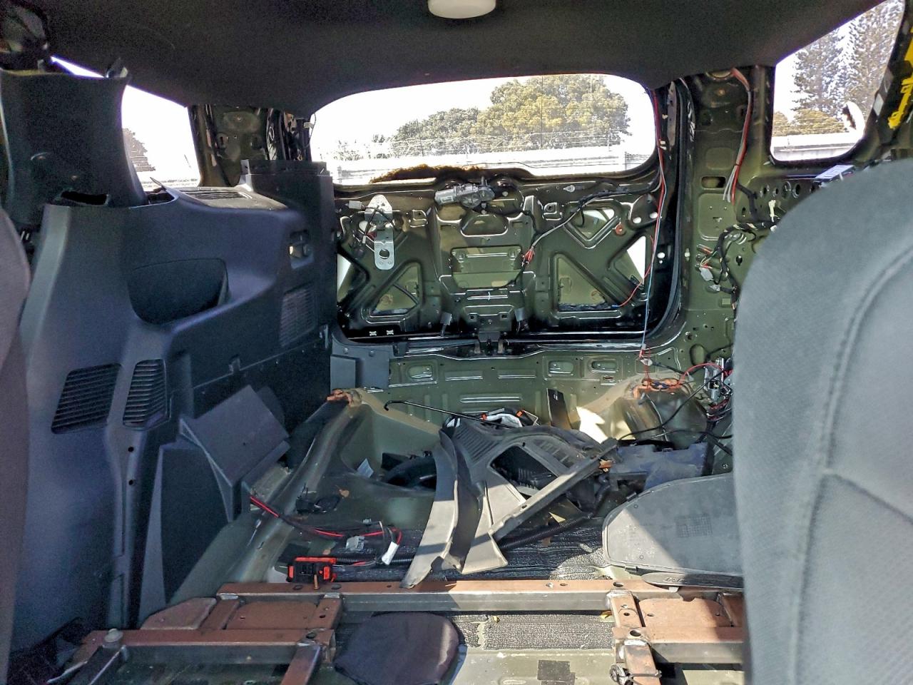 Ford Explorer Police Interceptor Image 11