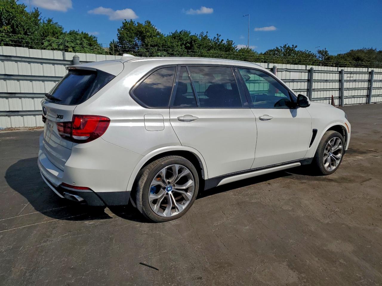 BMW X Series Xdr40e Image 3