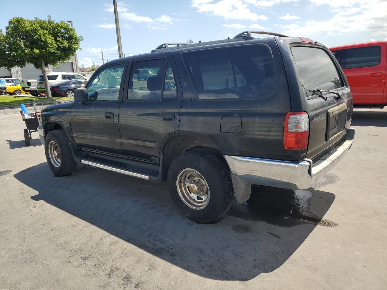 Toyota 4Runner Image 3