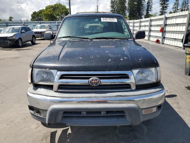 Toyota 4Runner Image 6