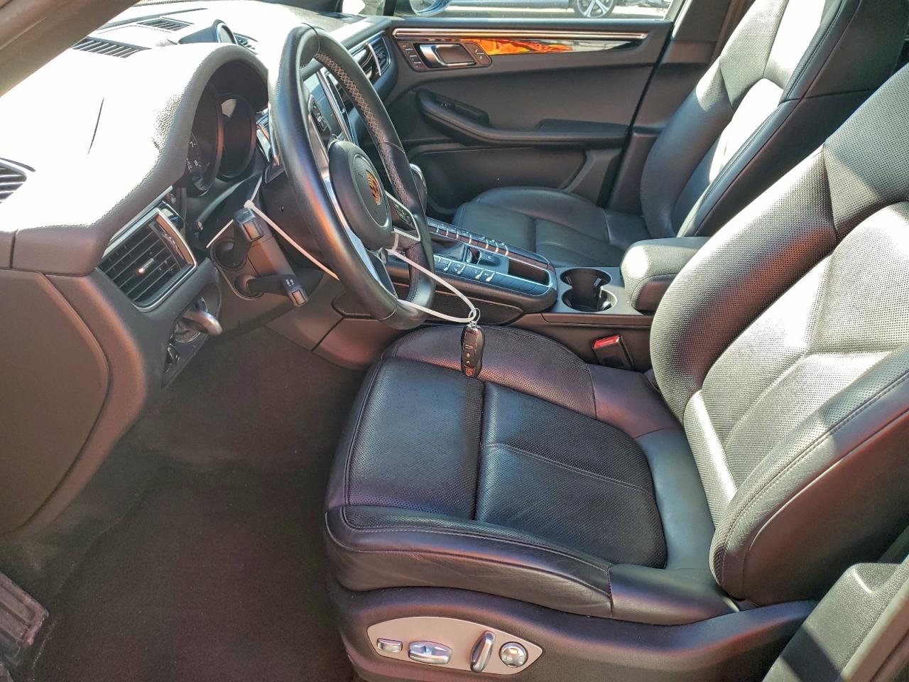 Porsche Macan Image 5