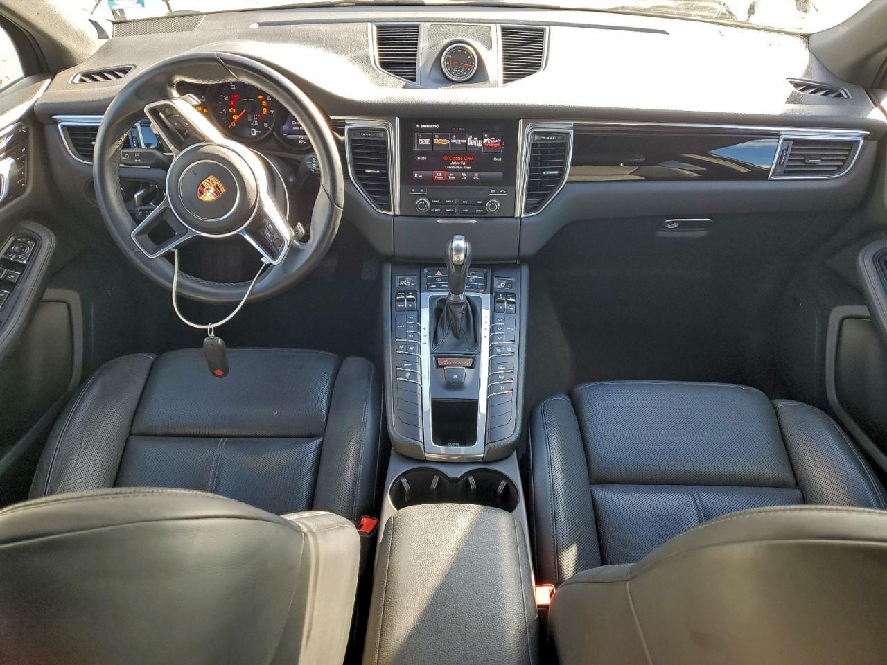 Porsche Macan Image 6