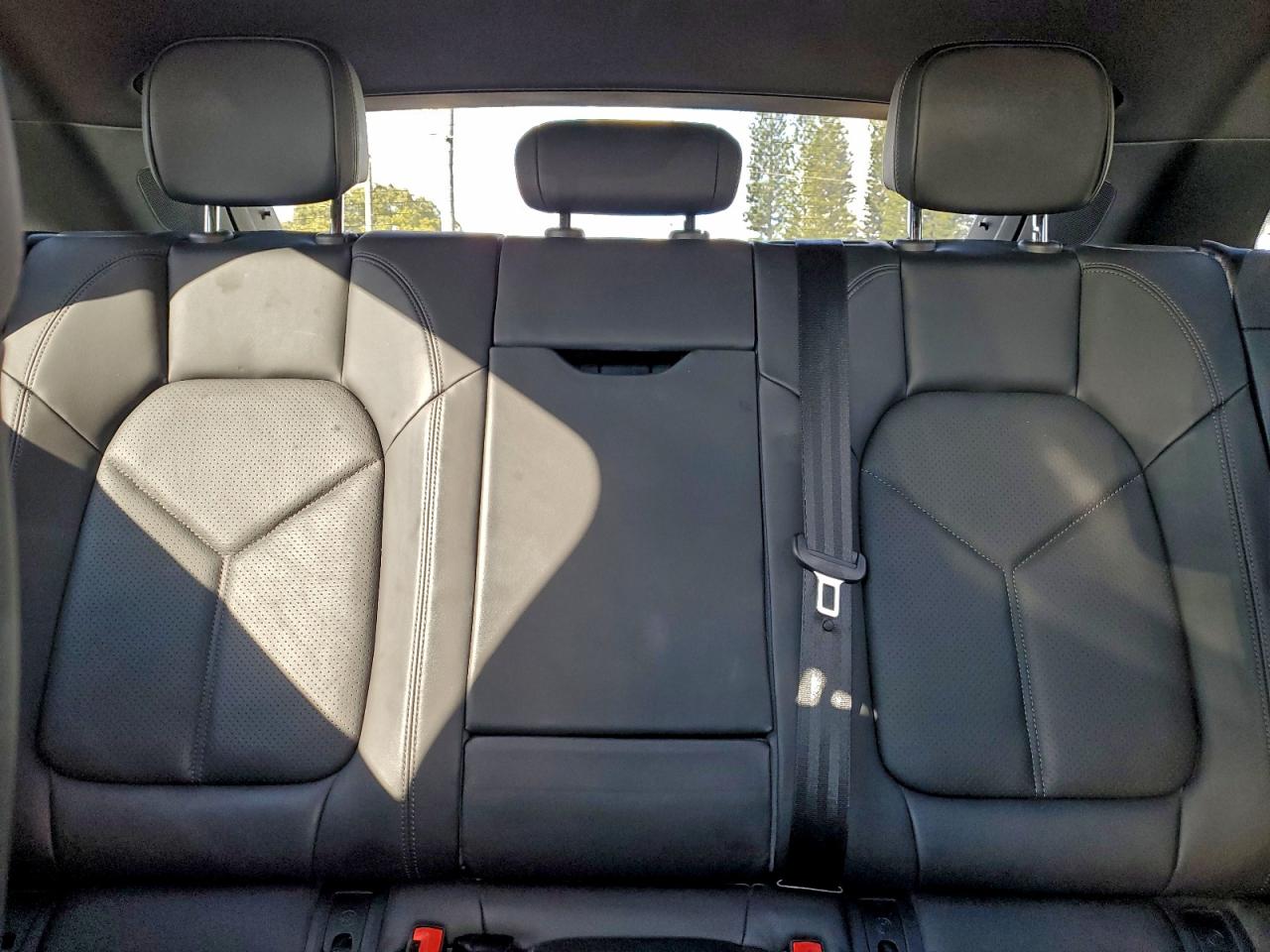 Porsche Macan Image 9