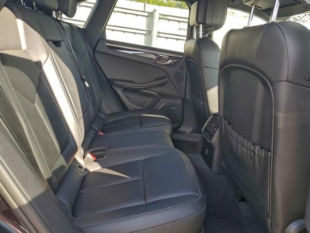 Porsche Macan Image 11