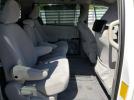 Toyota Sienna Le Image 8