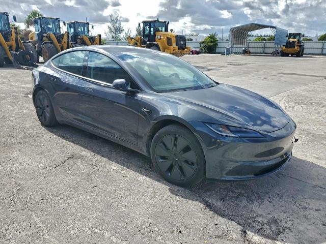 Tesla Model 3 Image 5