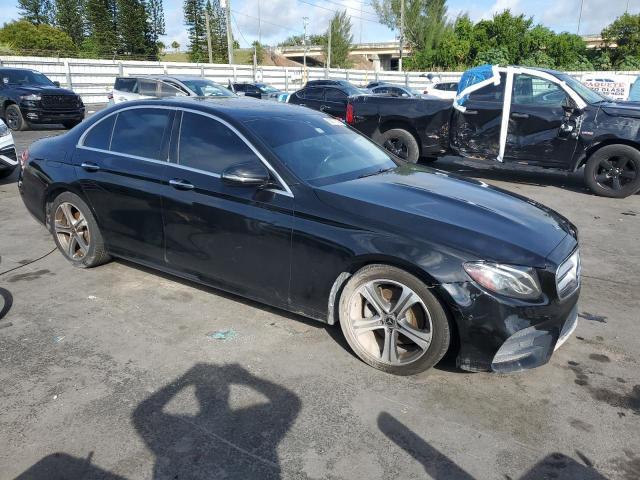 Mercedes-Benz E-Class 300 Image 4
