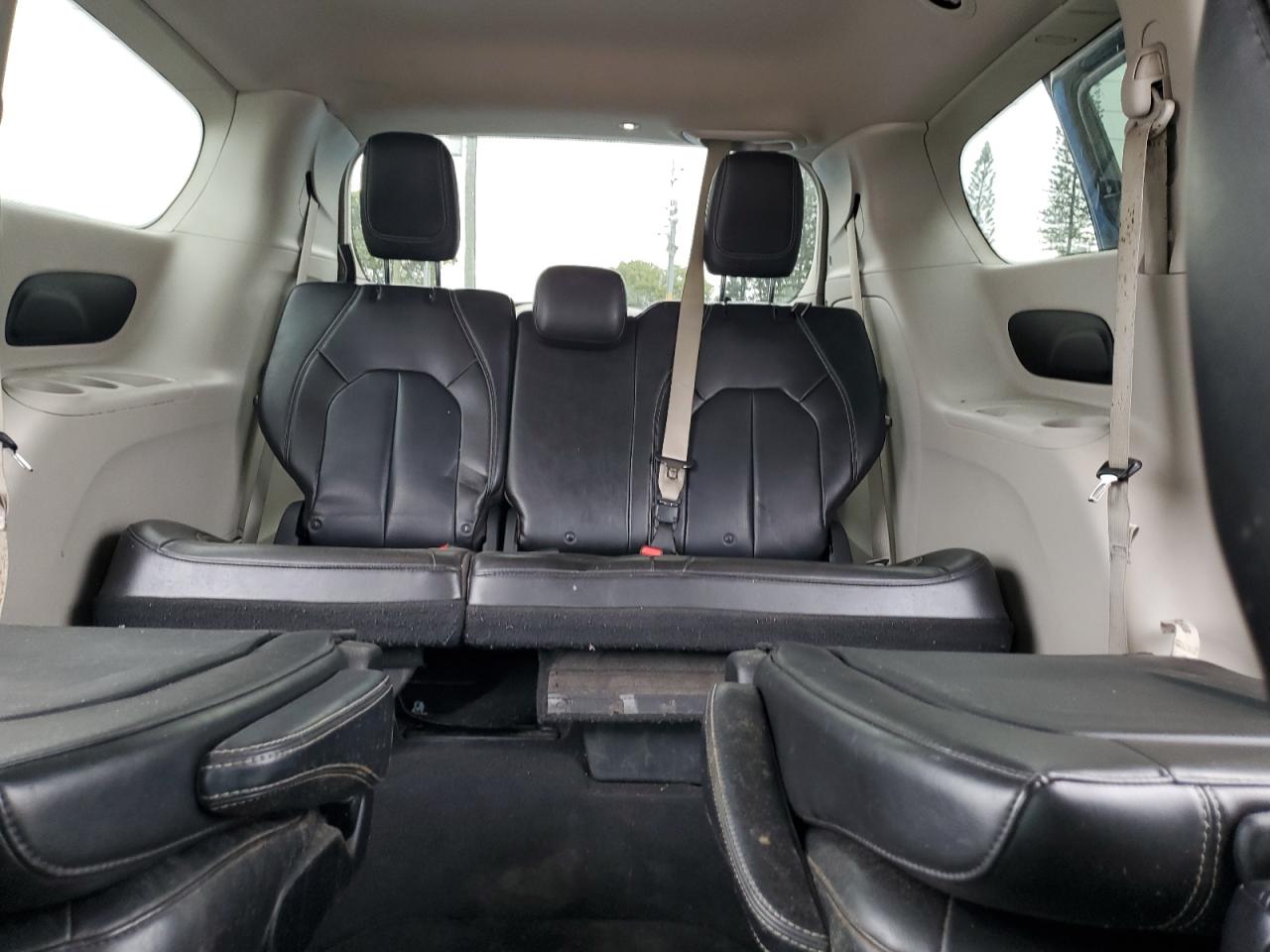 Chrysler Minivan Lxi Image 11