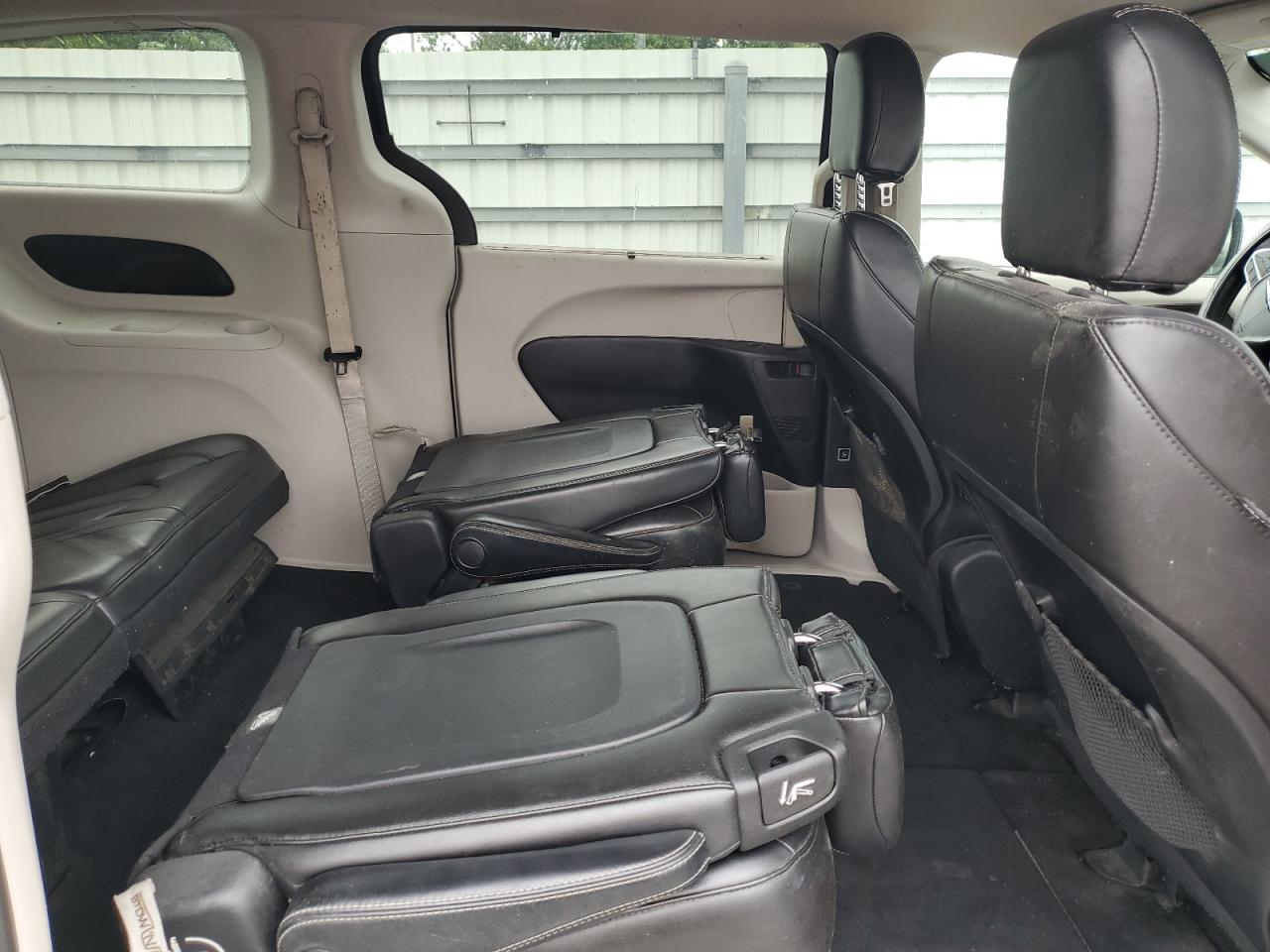 Chrysler Minivan Lxi Image 9