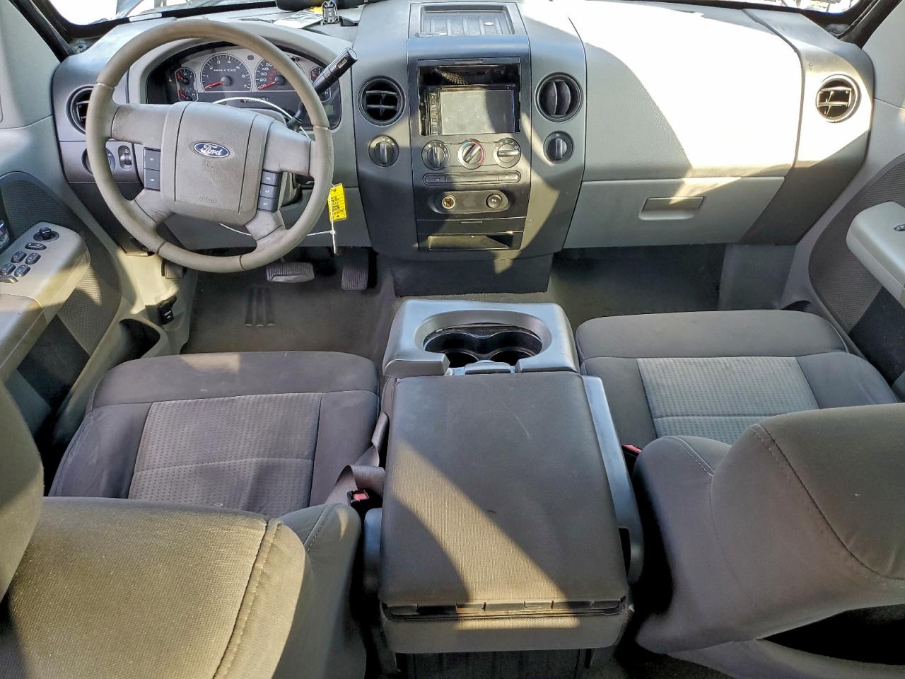 Ford F-150 Supercrew Image 12