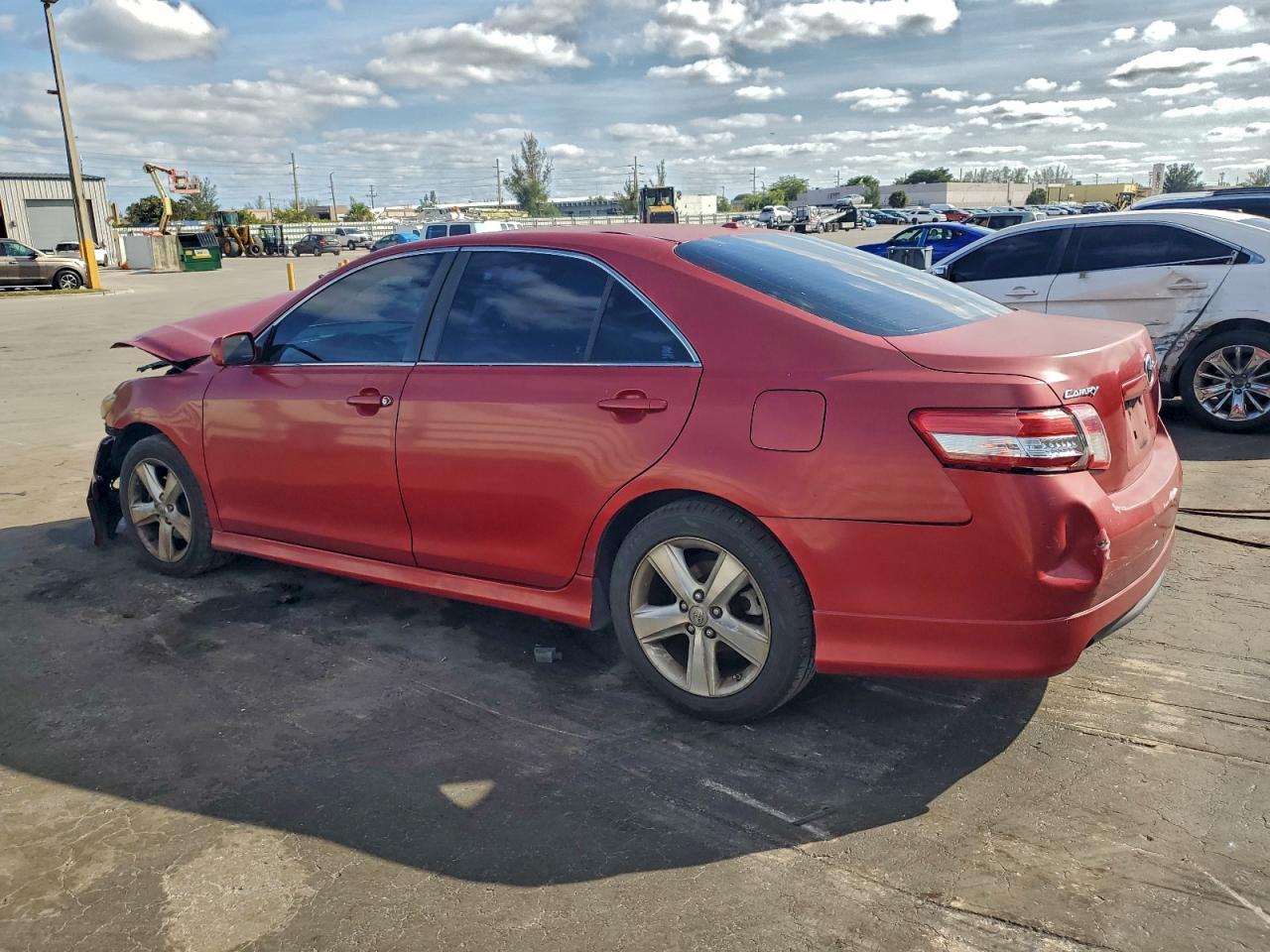 Toyota Camry Base Image 10