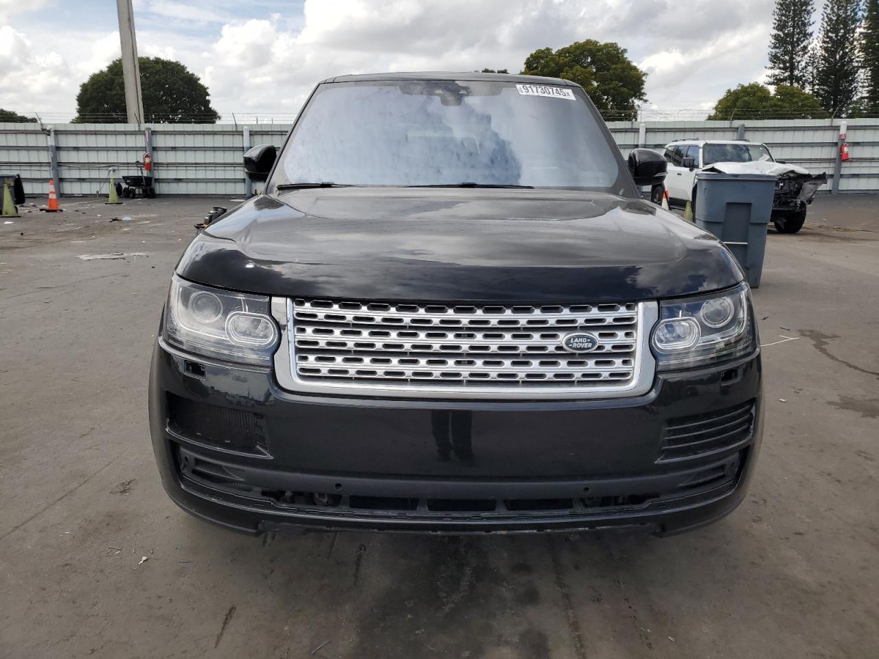 Land Rover Range Rover Supercharged Image 8