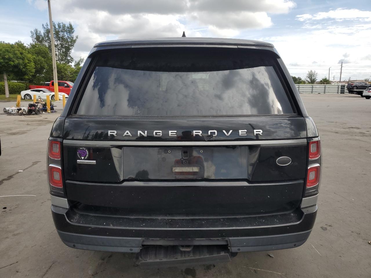 Land Rover Range Rover Supercharged Image 4