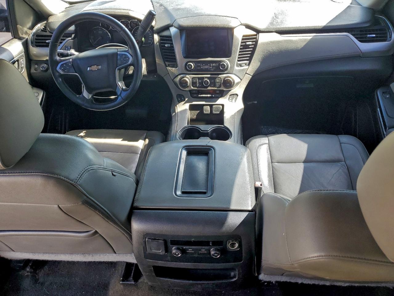 Chevrolet Suburban C1500 Lt Image 13