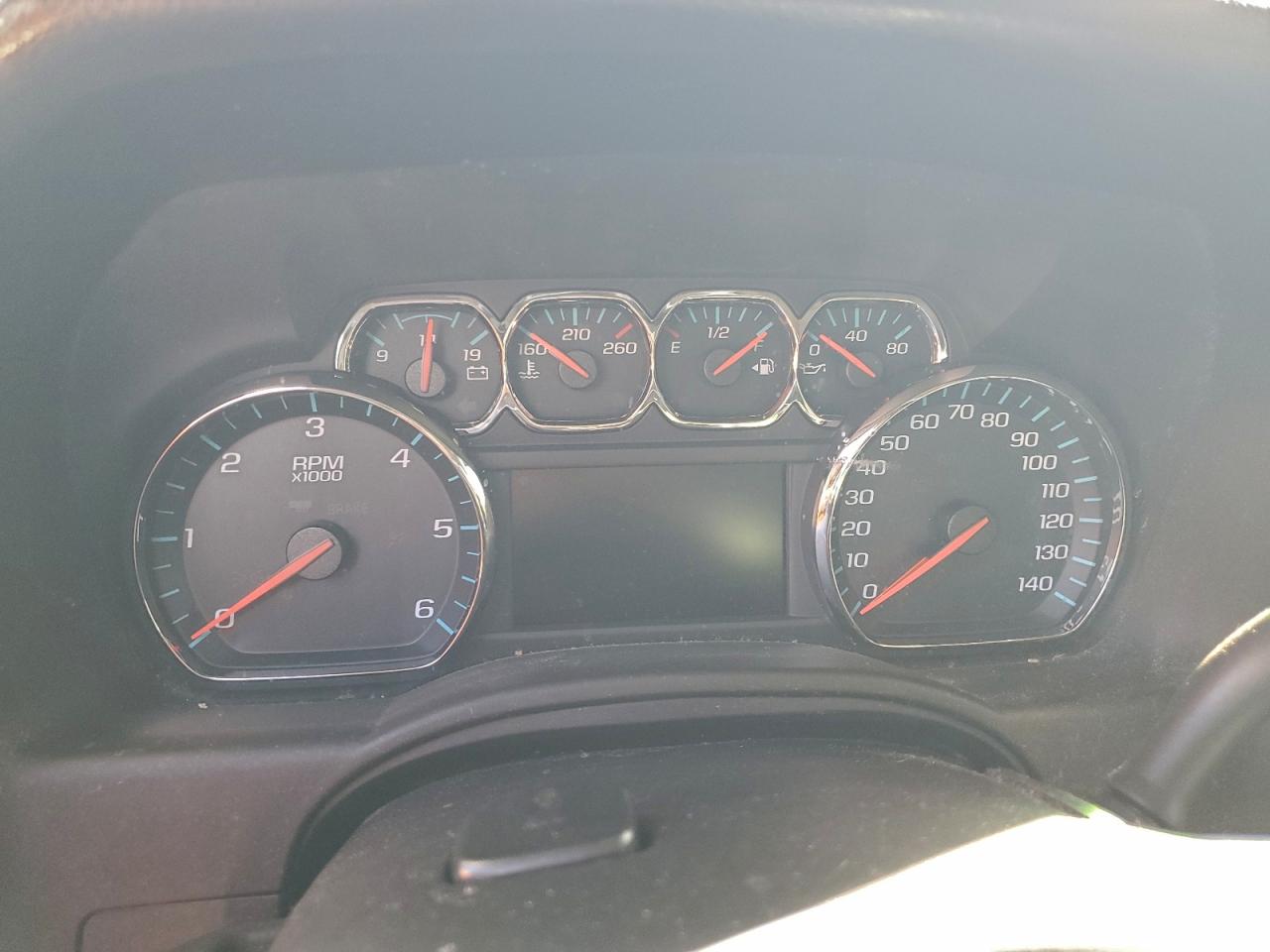 Chevrolet Suburban C1500 Lt Image 6