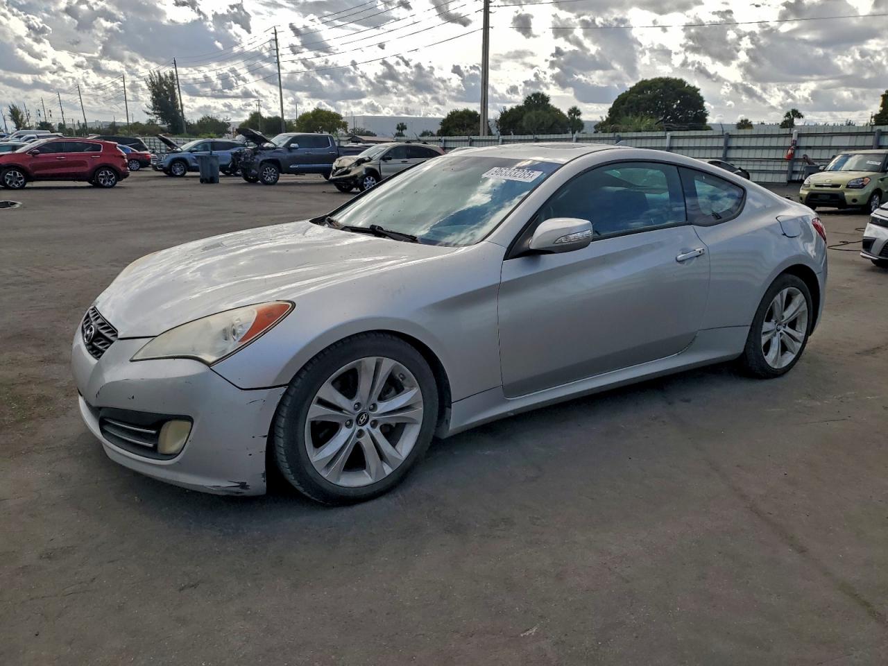 Hyundai Genesis 3.8l Image 1