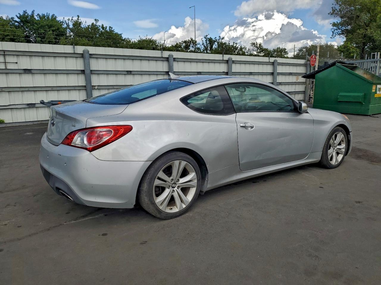 Hyundai Genesis 3.8l Image 4