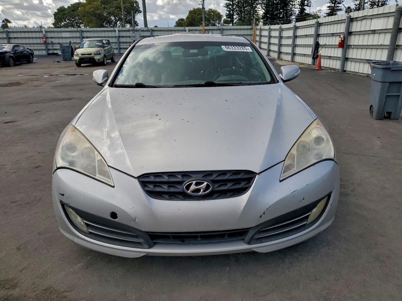 Hyundai Genesis 3.8l Image 6