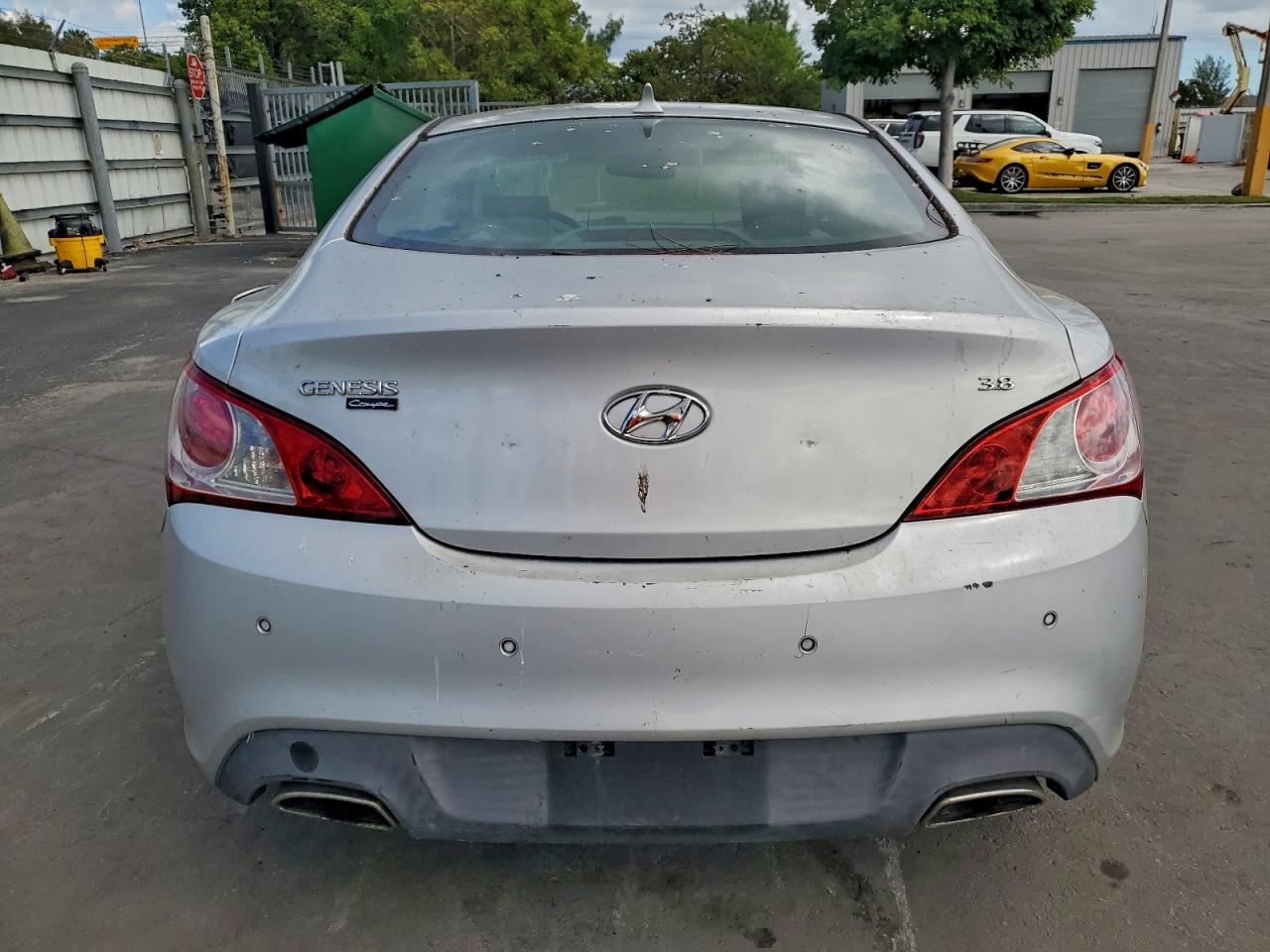 Hyundai Genesis 3.8l Image 9