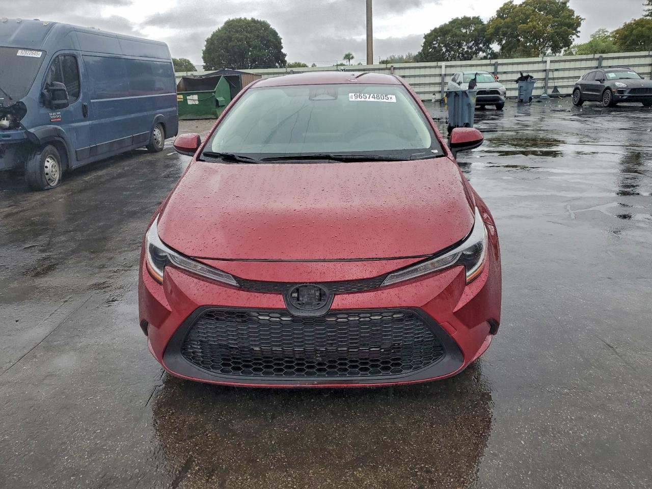 Toyota Corolla Le Image 11