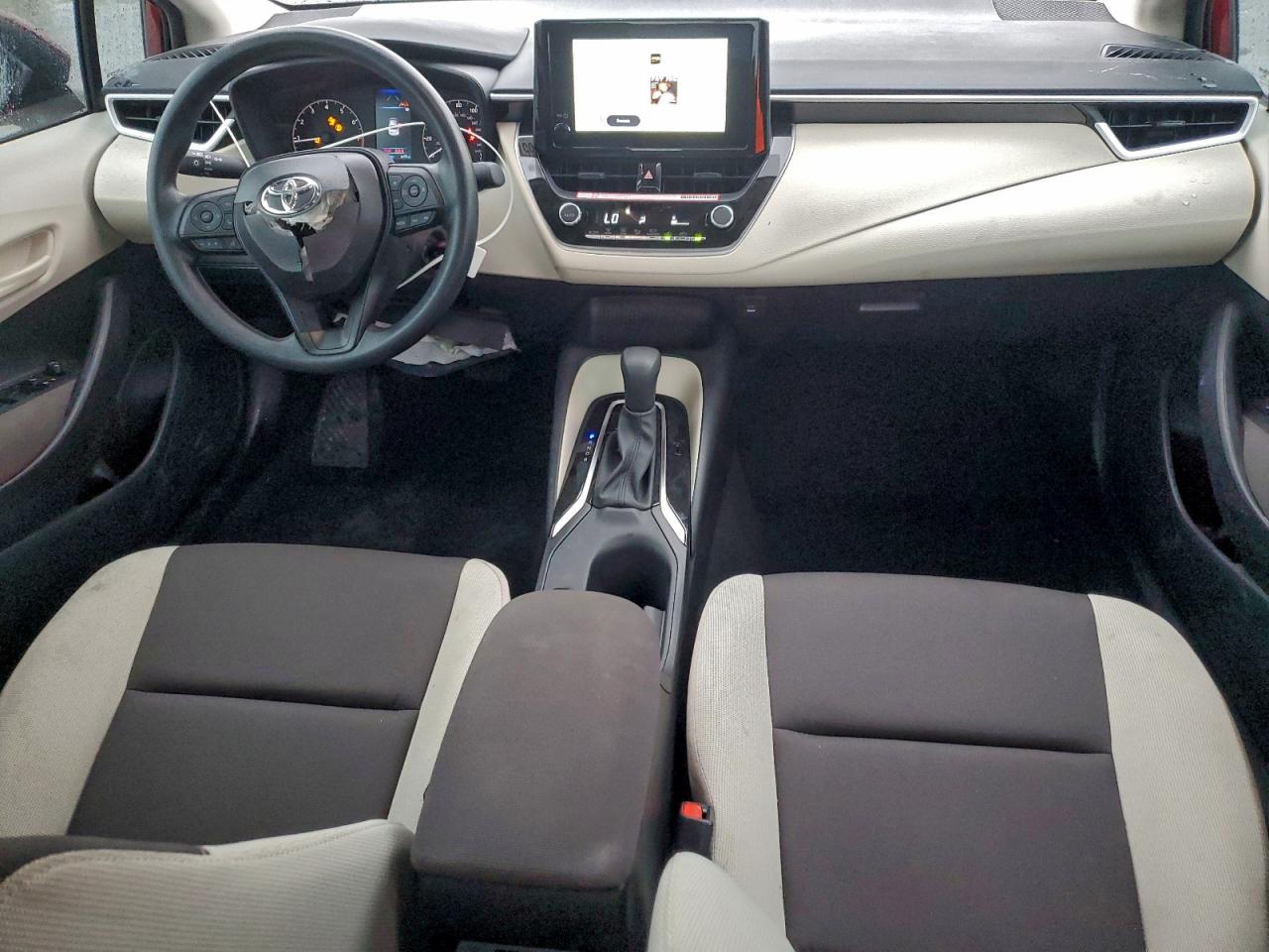 Toyota Corolla Le Image 12