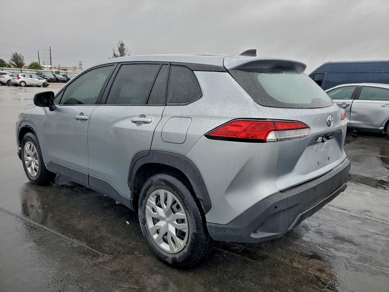 Toyota Corolla L Image 11