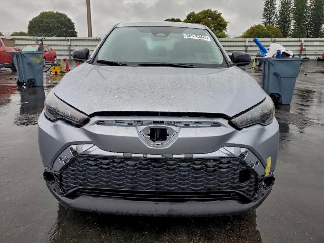 Toyota Corolla L Image 8