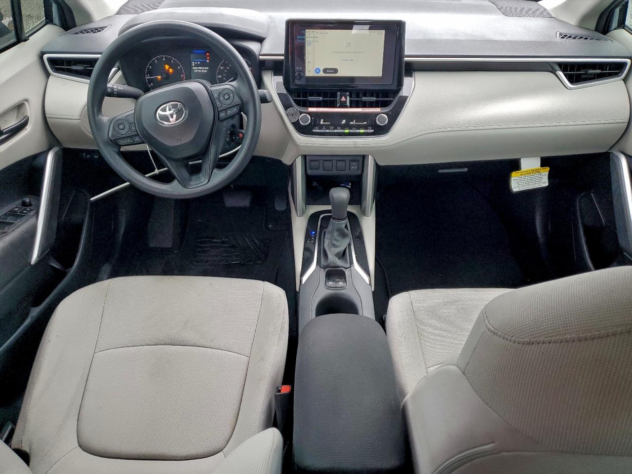 Toyota Corolla L Image 12