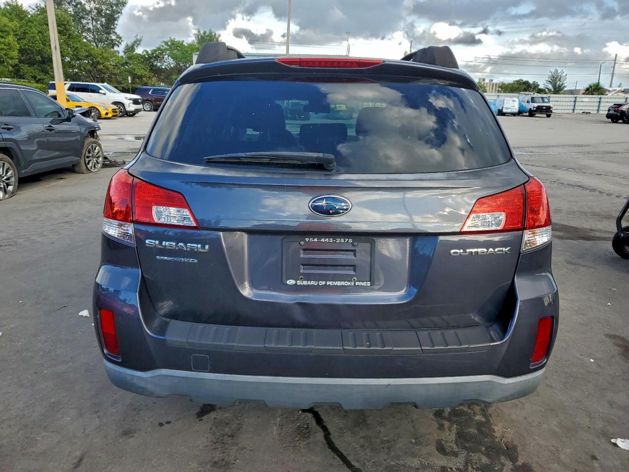 Subaru Outback 2.5i Premium Image 5