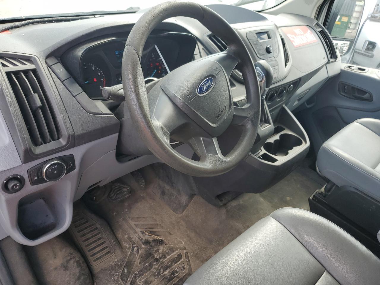 Ford Transit T-350 Image 10